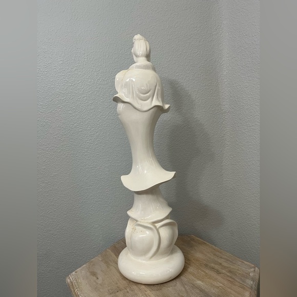 Vintage Asian Figurine - Picture 7 of 9